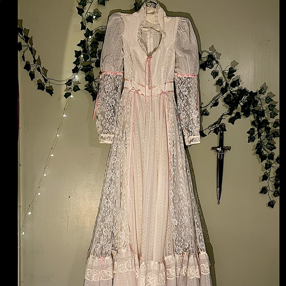 Vintage 1970s  Wedding Dress